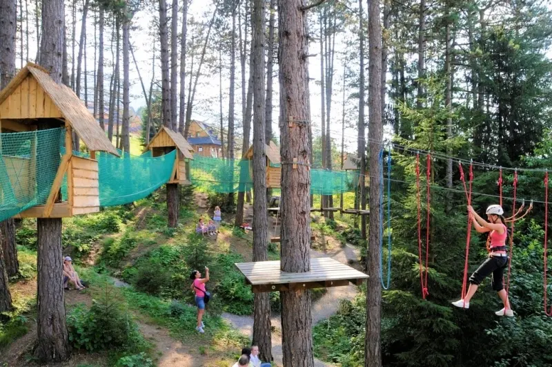 Lanový Park Dino Adventure
